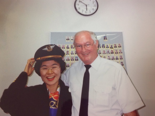 パイロットの秘書として多国籍の英語や異文化にふれたことht190085