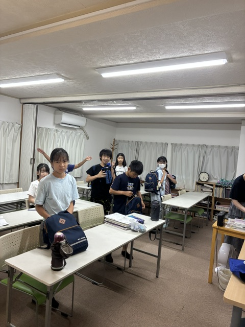 ECCジュニアの教材を使った英語のレッスン