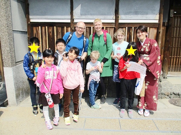 奈良公園へインタビュー～春の遠足～