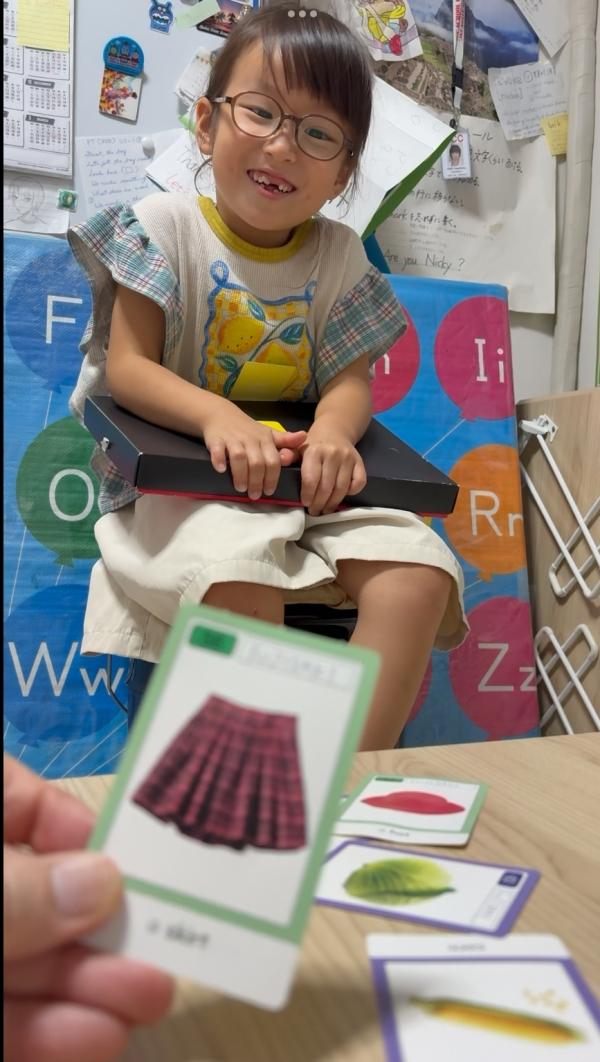 ECCジュニアの教材を使った英語のレッスン