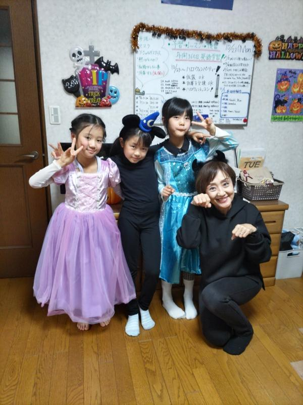 ECCジュニア新道東教室で開催したハロウィンイベントの様子