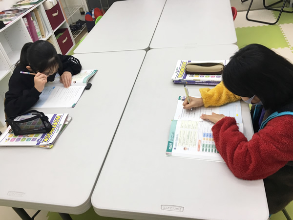 小学高学年の授業模様