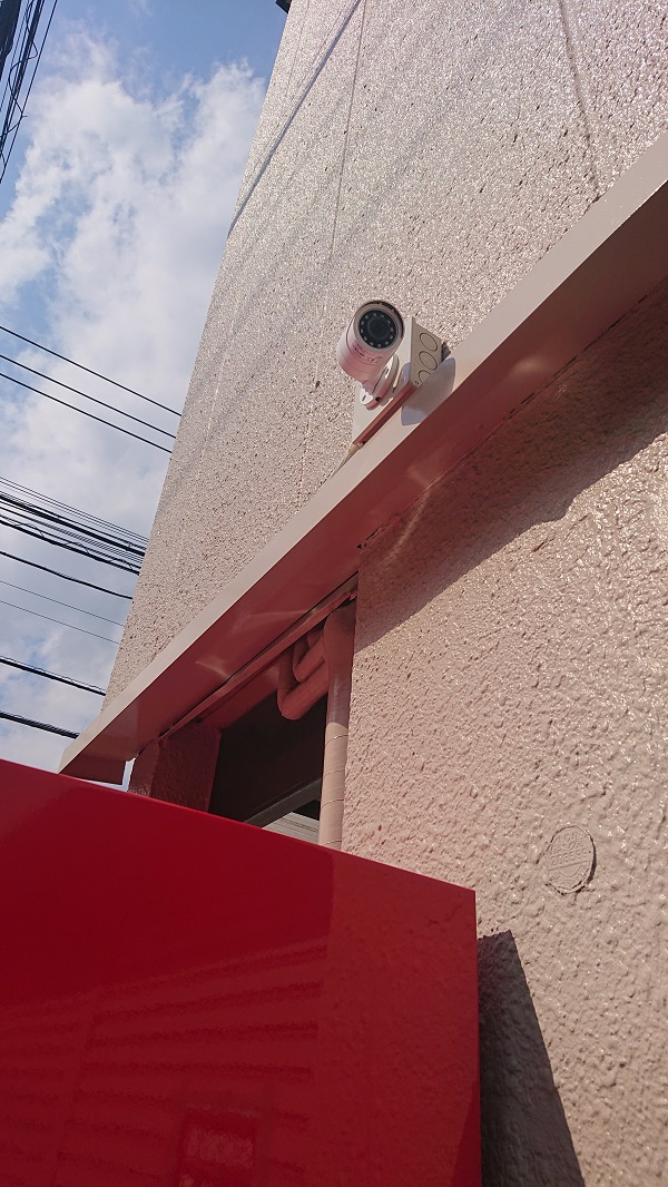 教室前に防犯カメラ設置されました。