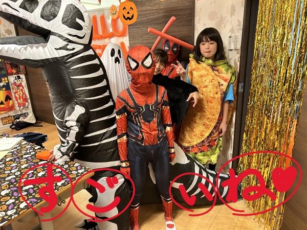 10月24日（火）小学3年生　Halloween Party  動画をご覧ください。