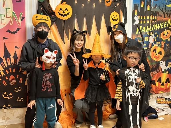 10月25日（水）年長さんクラス　お母様と一緒のHalloween Party  動画をご覧ください。