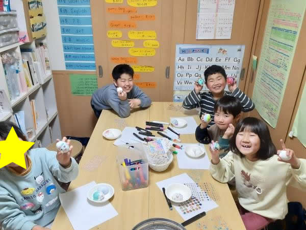 ht111556 年度末恒例イースターエッグ作り