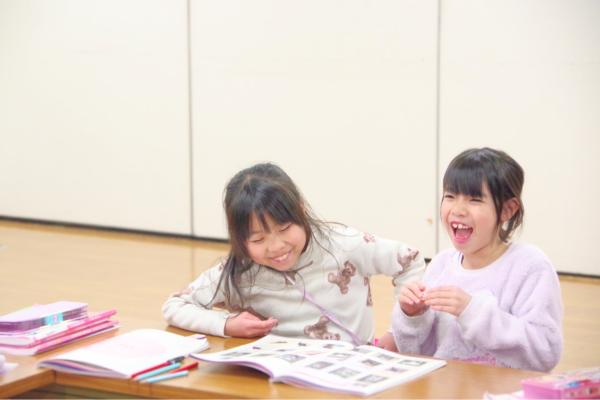 パパに英語を教えている