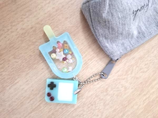ht040324 私が作ったレジンキーホルダー！付けてくれてありがとう♡