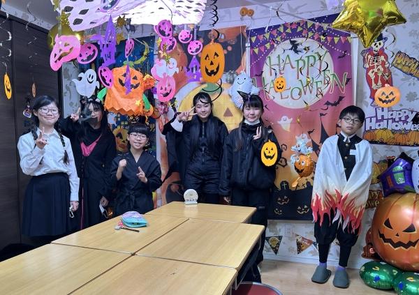 10月28日　ハロウィンパーティー、小学6年生クラスだよ！