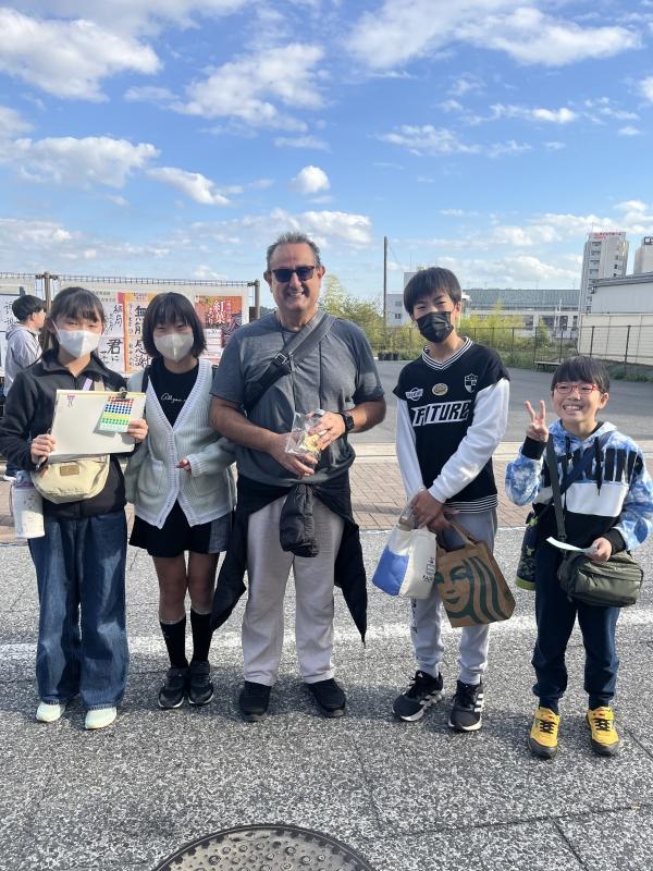 ht121614 英語でインタビュードイツからお仕事でいらっしゃったそうです。Germanyの響きに、一瞬？が浮かんだ生徒達