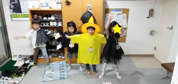 ht143222 年長さんクラス、スピーチ後のダンスでノリノリです(^^♪