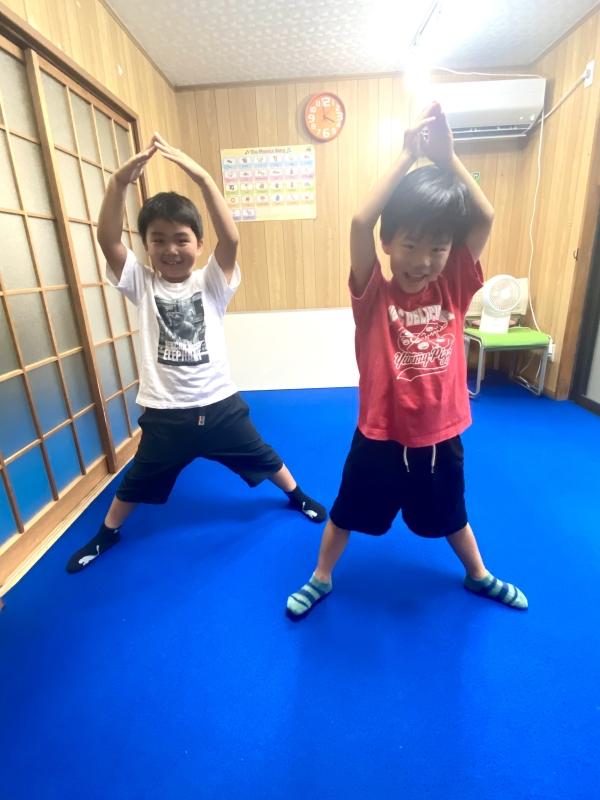 ht231768 とっさの英語表現のチャンツに合わせて体を動かすのも楽しい