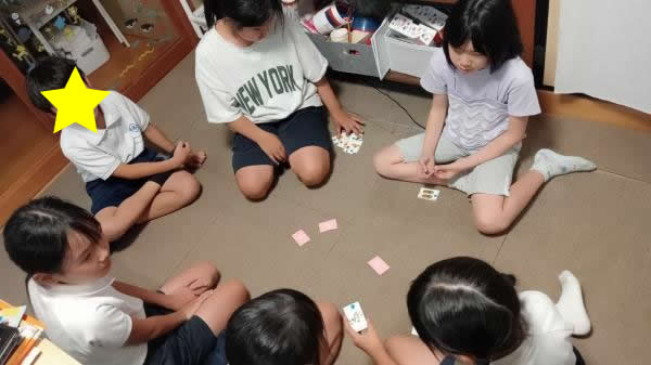 クラスの仲間と楽しく学習中！