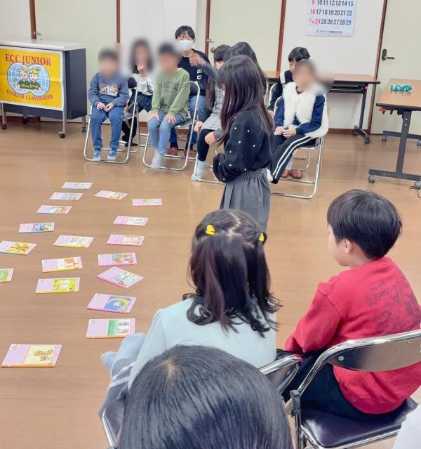 ht872552 ネイティブ講師が読んでくれる文章をしっかり聞きます