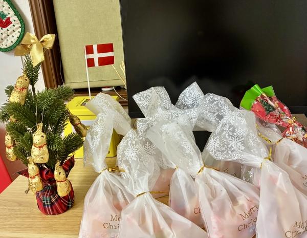 ht090526 皆さんクリスマスパーティー参加ありがとう！集合写真が撮れなかった〜！