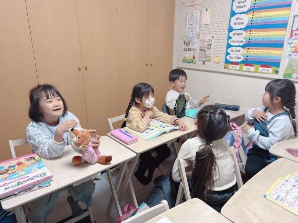 お友達とのコミュニケーションで英語力が育つ