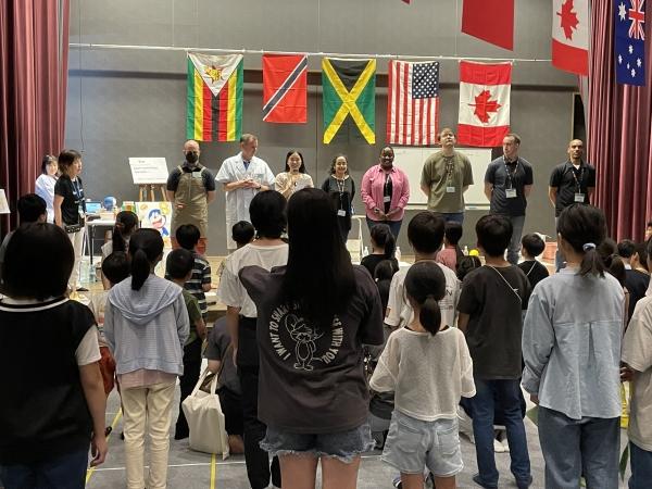 毎年恒例のチャリティ「えいごのくに」