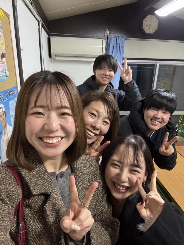 ht780869 お正月に卒業生が5年ぶりに遊びに来てくれました。小学生から高校卒業まで通ってくれた生徒達との嬉しい再会でした。