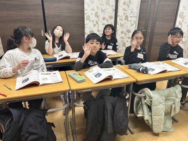 1月30日　楽しそう！動画を見てね、小学3，4年生　歌うよ！