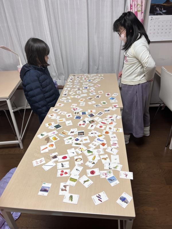 英語カードのカルタ取り