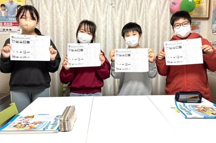 ht010546 2026/3/18 PEクラス最終日ボキャスロンテスト全員満点！おめでとう～☆