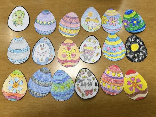 ht020074 3月13日　イースターエッグ作ってイースターエッグハントをしたよ！