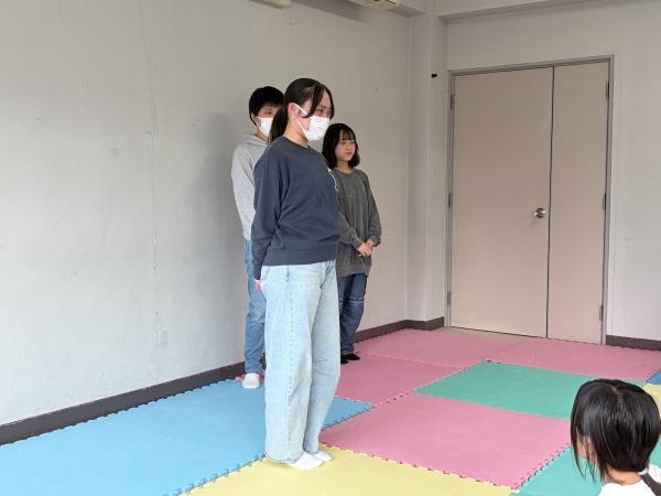 ht142850 2025年度修了式にて。高３生の暗唱発表。