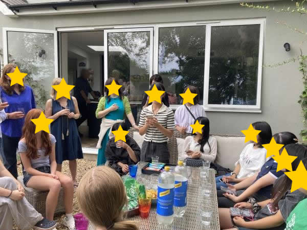 ht430368 英語でそれぞれ自己紹介