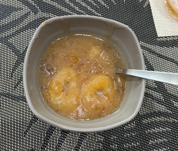 ht872552 フィリピンはホーリーウィーク(日本のお盆)。この時期に食べるビニグニというデザートをいただきました。おいしい！