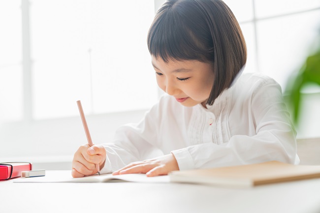 ECCジュニアの夏休みを、もっと充実！5教科の夏期講習受付中