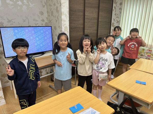 木曜日小学1，2，3年生クラス、お友達がお引越しです！