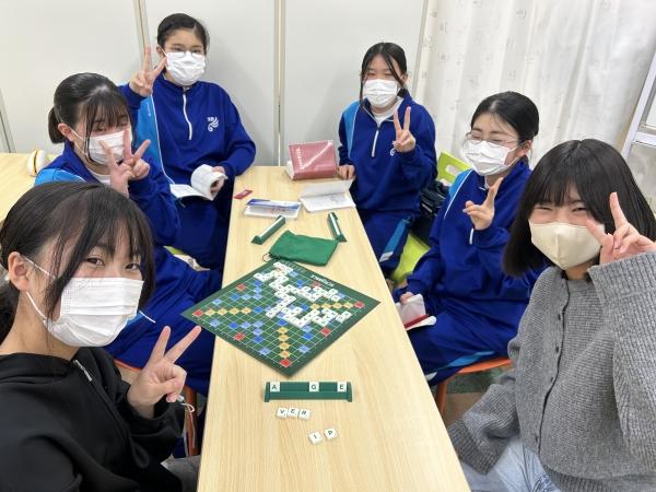 中学生たちが楽しく学ぶ英語・英会話教室