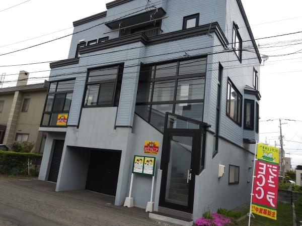 東区北35条東にあるECCジュニア新道東教室の外観
