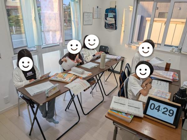 ECCジュニアの教材を使った英語のレッスン
