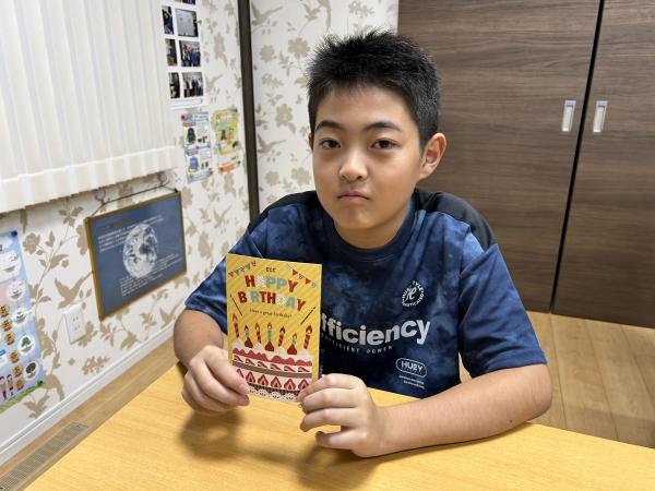 Happy Birthday! 英検®の勉強も一緒に頑張ろうね！